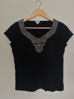 Nine West Black Short-Sleeve V-Neck Top with White Embroidery